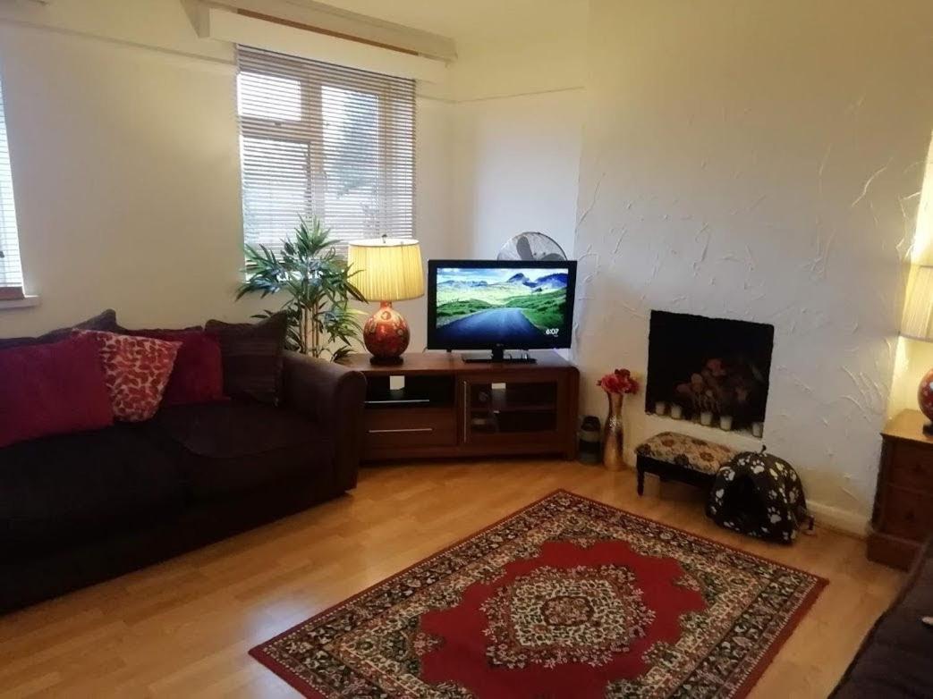 Cozy Loft In Bushey, 20 Mins By Train To Euston London Daire Dış mekan fotoğraf