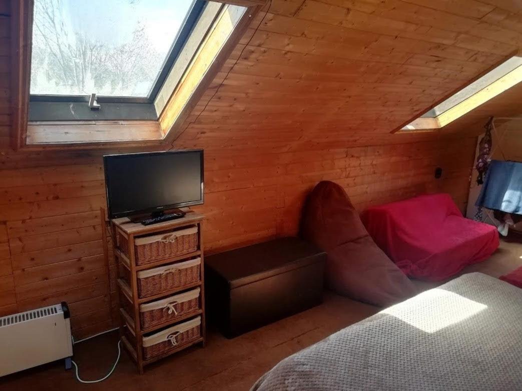 Cozy Loft In Bushey, 20 Mins By Train To Euston London Daire Dış mekan fotoğraf