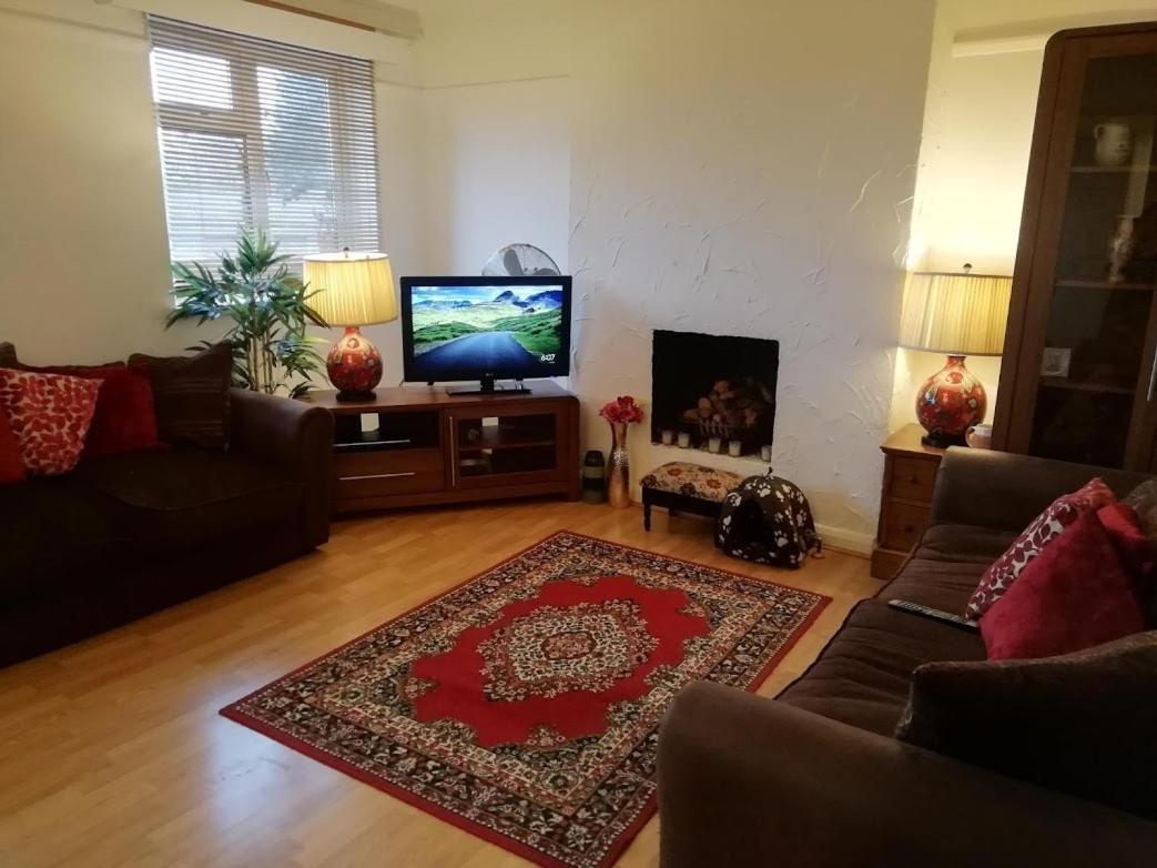 Cozy Loft In Bushey, 20 Mins By Train To Euston London Daire Dış mekan fotoğraf