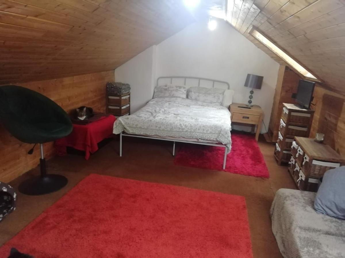 Cozy Loft In Bushey, 20 Mins By Train To Euston London Daire Dış mekan fotoğraf